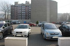 tanie parkingi w centrum katowice Parking 24h OBIEKT PLUS